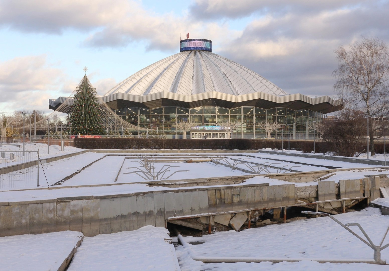 Новогодние шоу в Цирке на Вернадского: многолетняя традиция волшебства и ярких историй